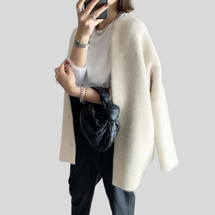 Cardigan Elegante – Capa de Punto Refinada