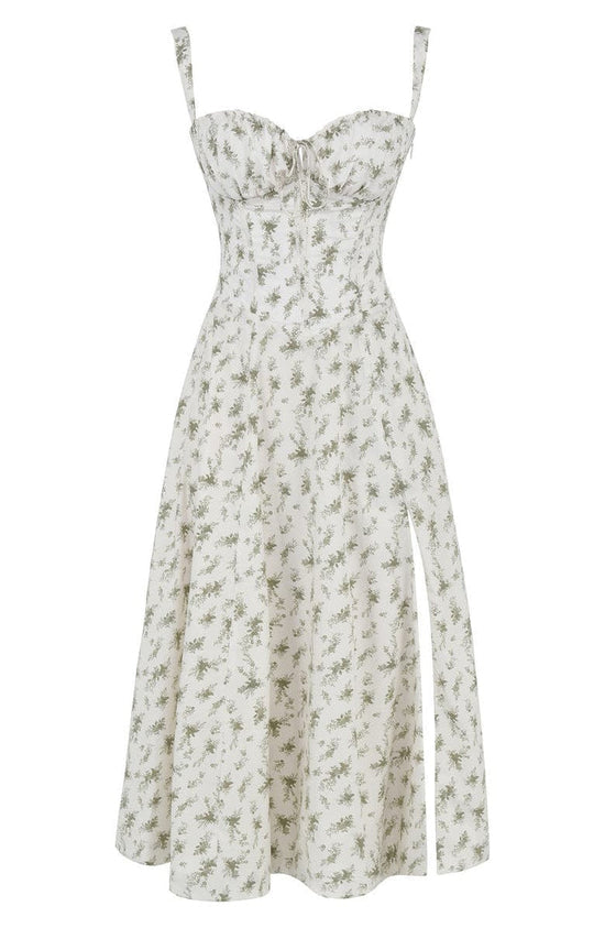 Vestido floral que marca la cintura