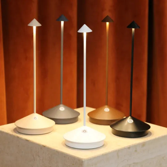 Lámpara de Mesa LED Inalámbrica para una Atmosfera Acogedora