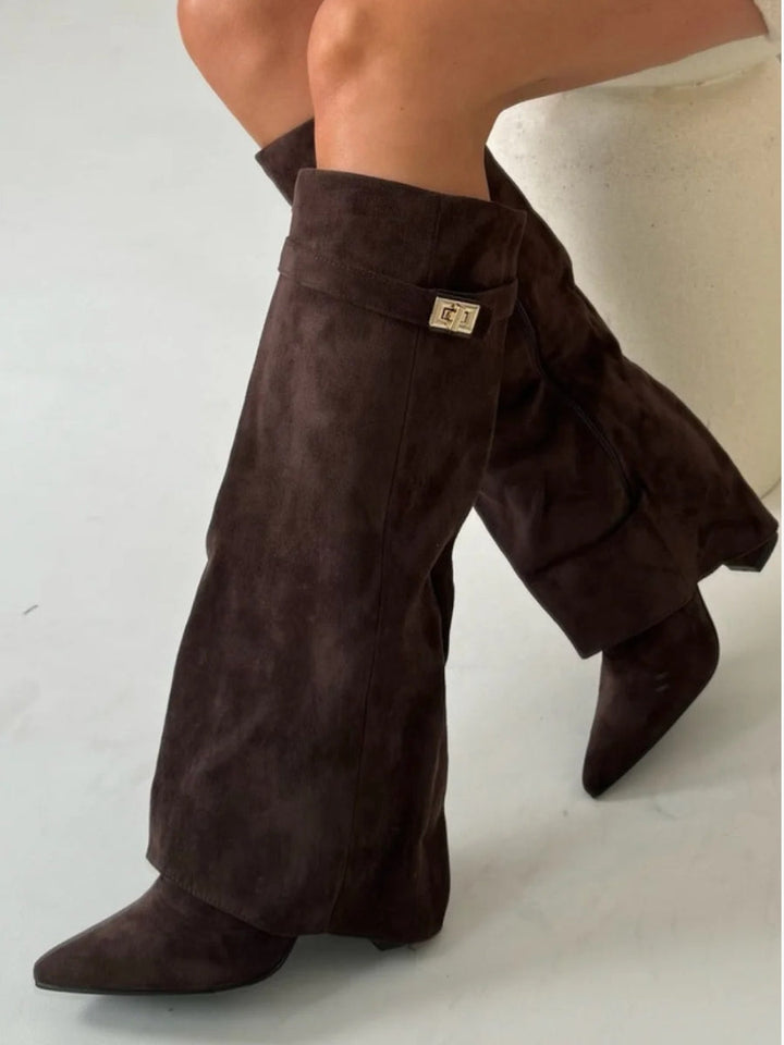 Botas de ante hasta la rodilla con tacón