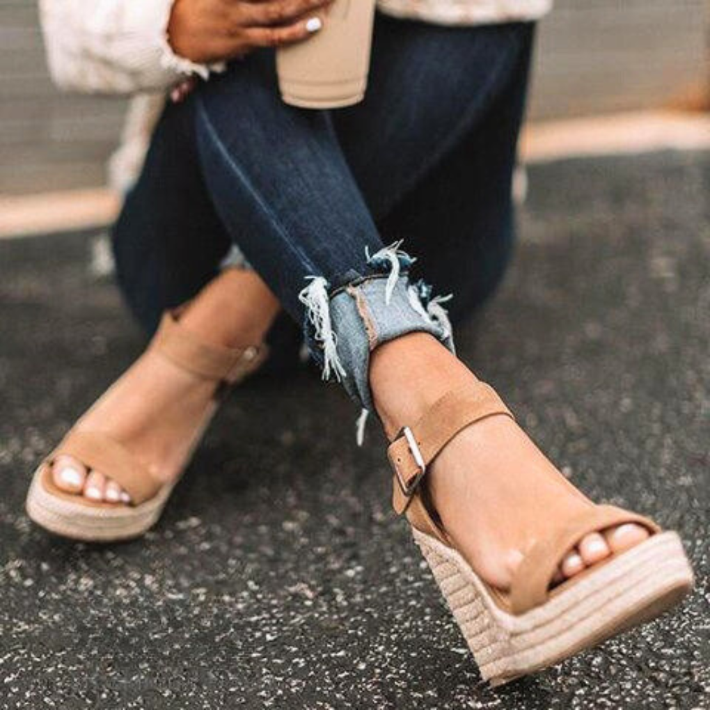 Sandalias de cuña con correa en T para mujer
