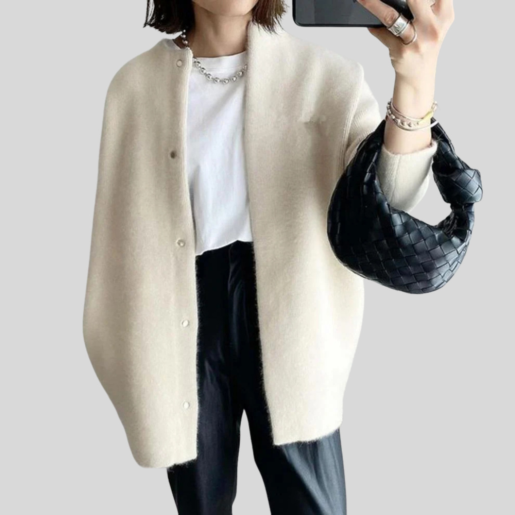Cardigan Elegante – Capa de Punto Refinada