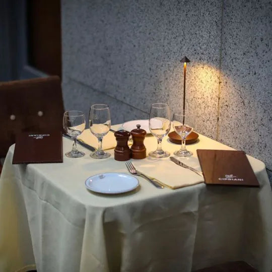 Luma – Lámpara de mesa LED inalámbrica, moderna y estilizada, para una iluminación elegante