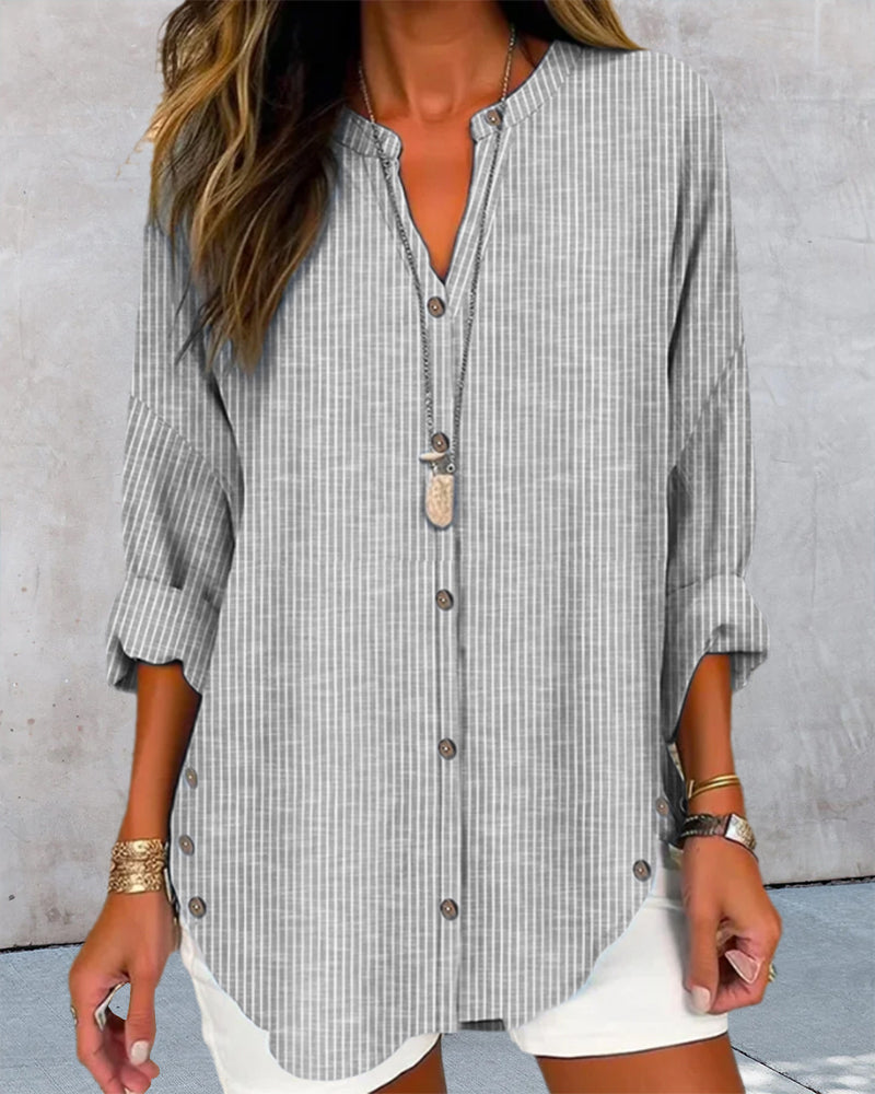 Top de moda con estampado a rayas y corte elegante