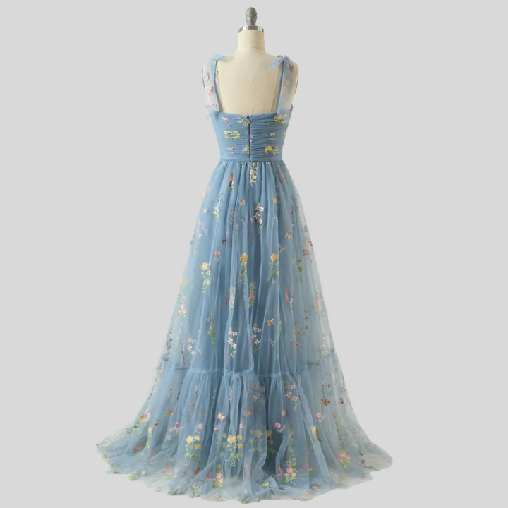 Vestido de Bola de Tul Bordado Elegante – Ropa de Noche de Declaración