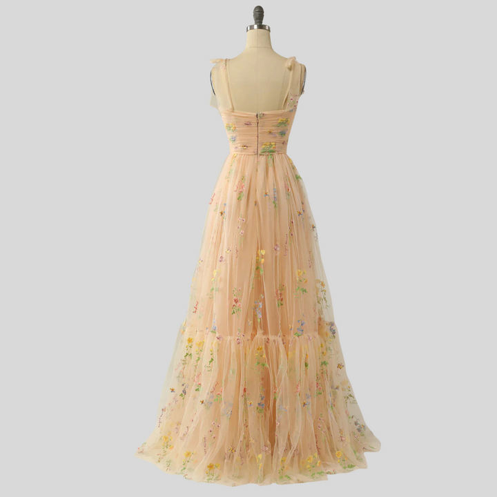Vestido de Bola de Tul Bordado Elegante – Ropa de Noche de Declaración