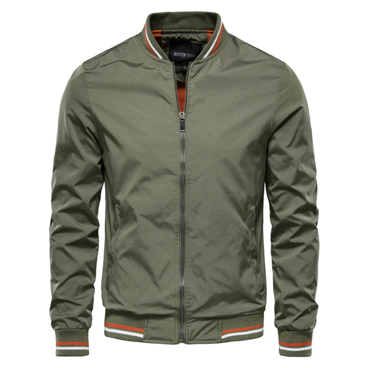 Chaqueta bomber UrbanFlex: estilo elegante y comodidad para el día a día