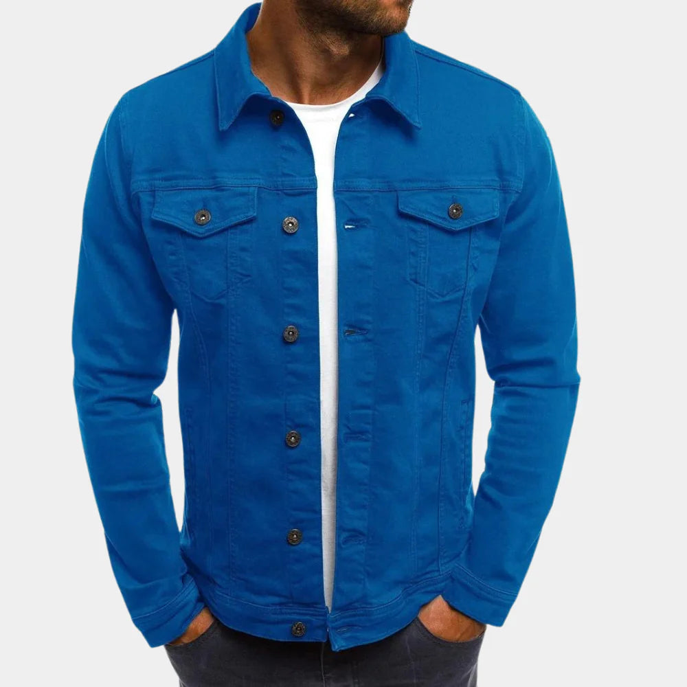 Chaqueta vaquera informal para hombre: el estilo atemporal se une a la comodidad diaria