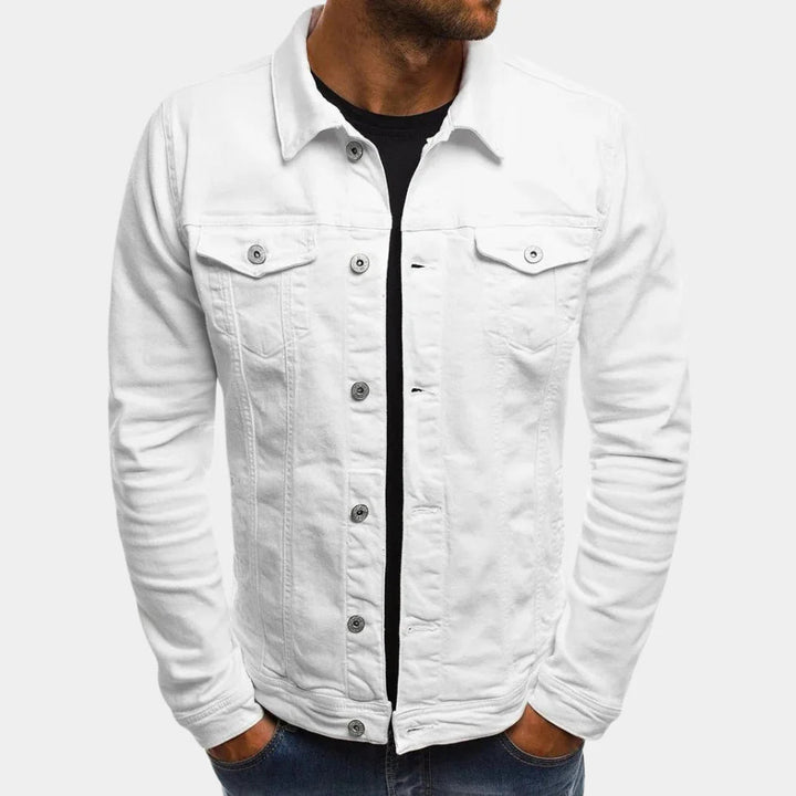 Chaqueta vaquera informal para hombre: el estilo atemporal se une a la comodidad diaria