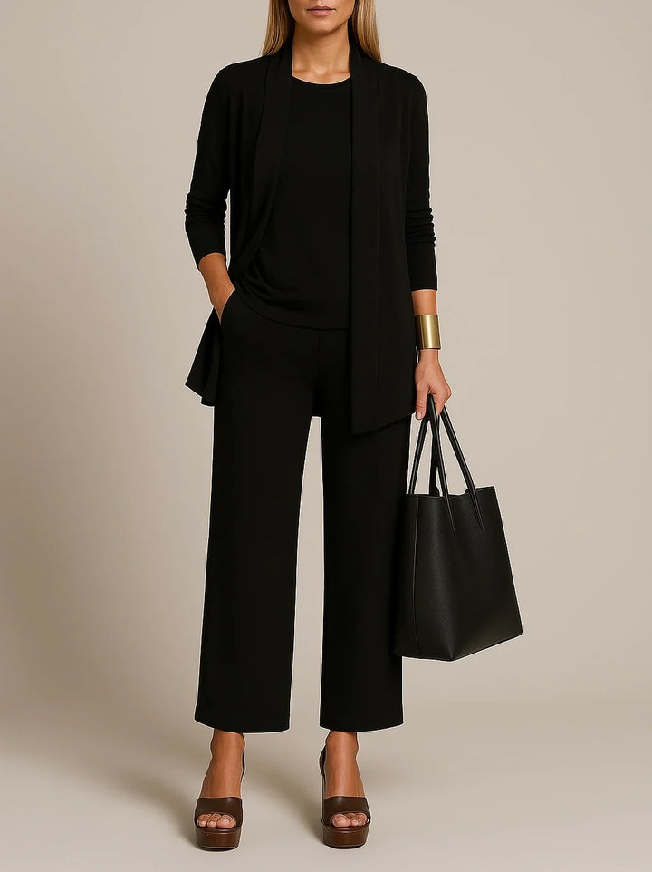 Mackenzie: traje de tres piezas elegante y refinado