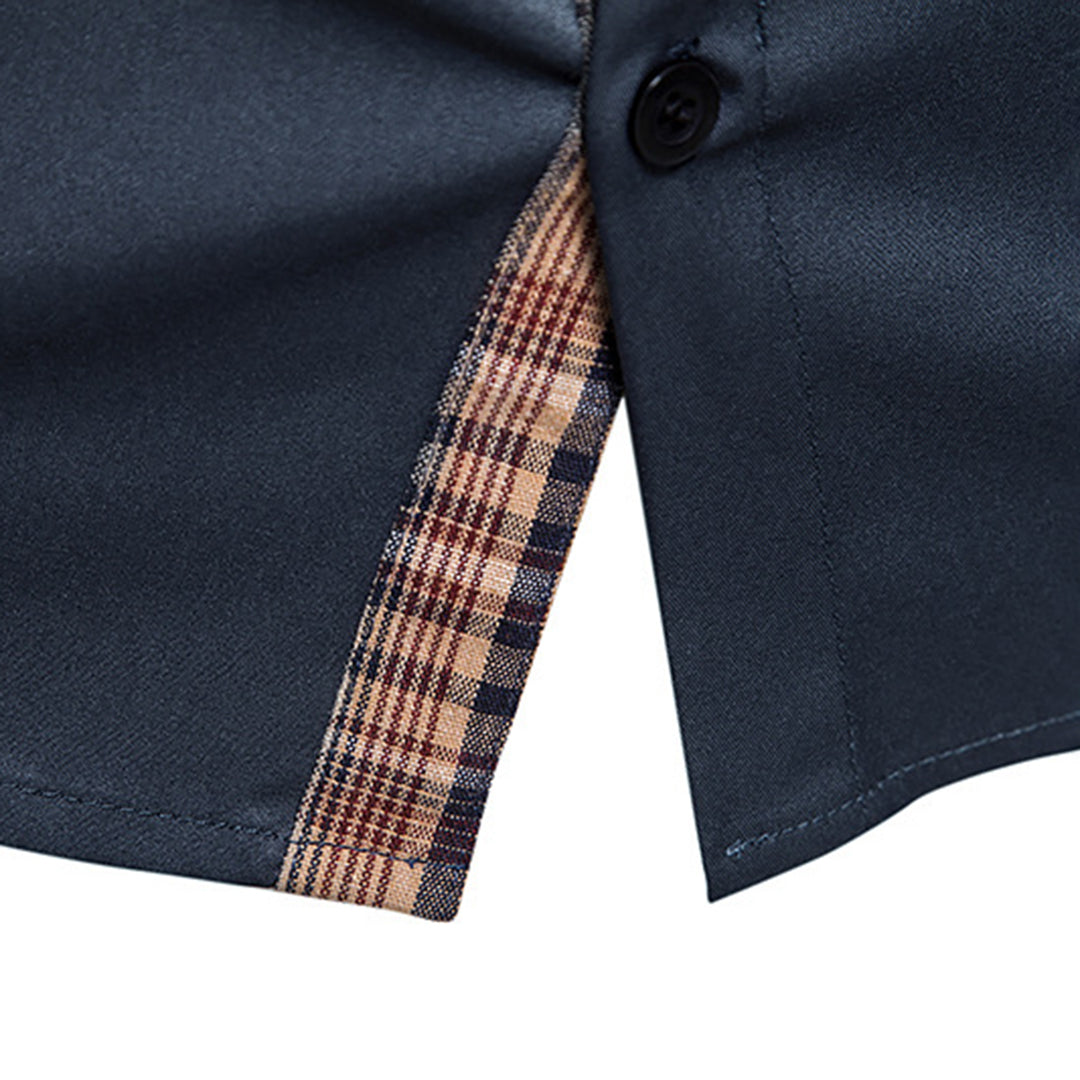 Camisa con detalles de cuadros refinados