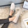 Zapatilla Plana de Peluche Sin Cordones