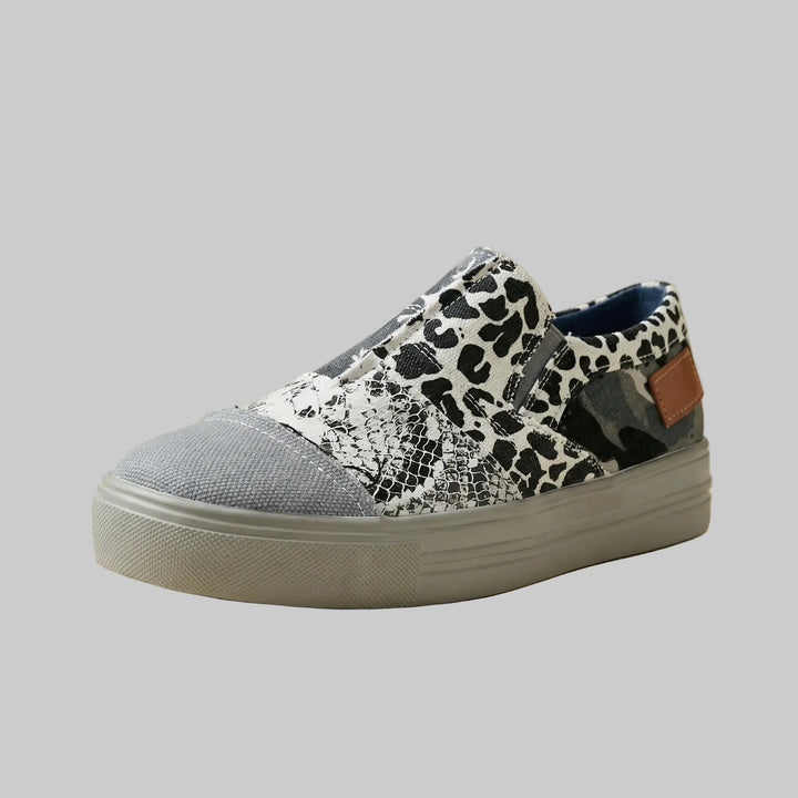 Denvra - Mocasín sin cordones de mezclilla con patchwork