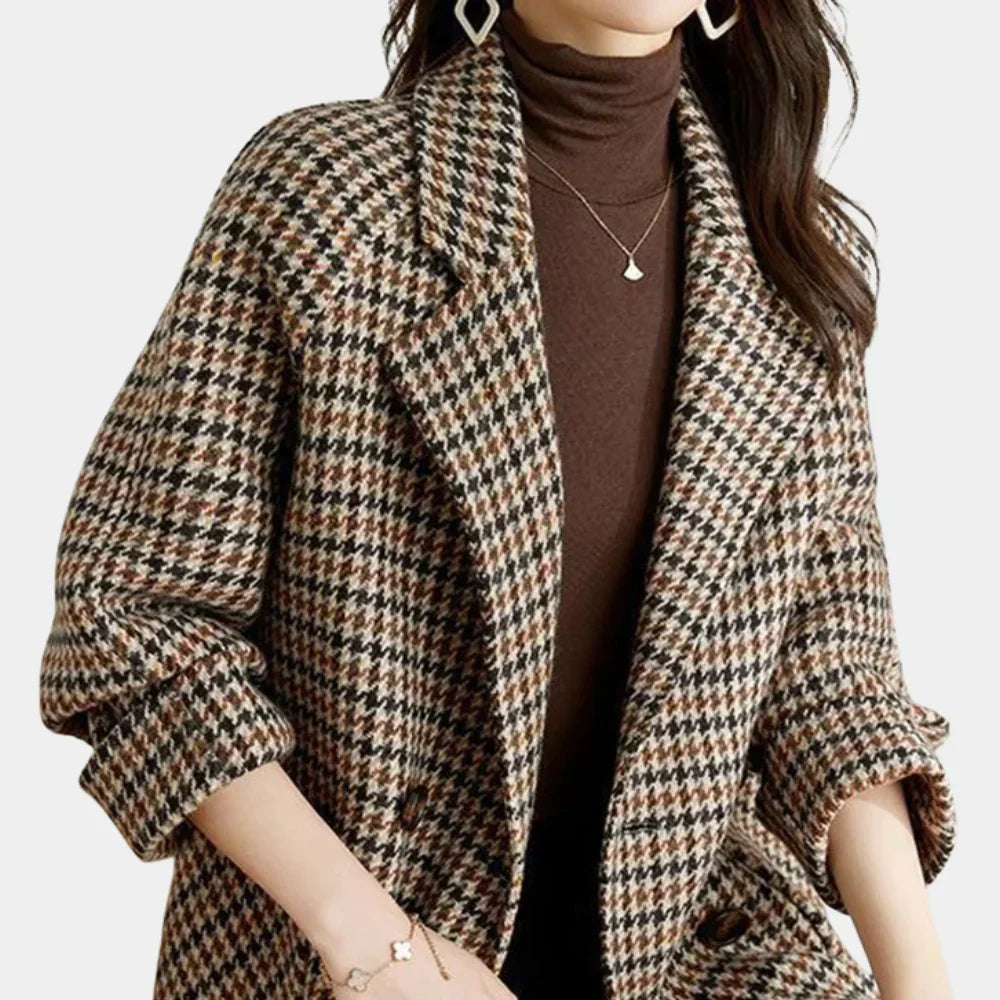 Abrigo de mujer con diseño clásico de dos botones