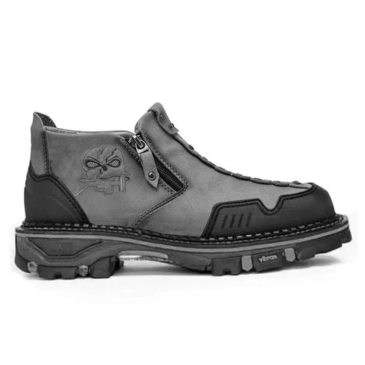 Botines de hombre con detalle de calavera: estilo atrevido y comodidad para el día a día