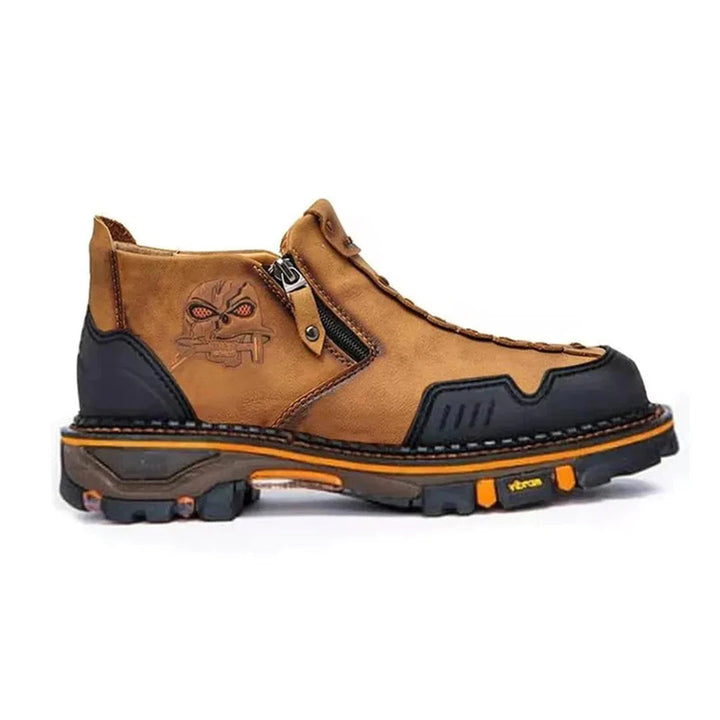 Botines de hombre con detalle de calavera: estilo atrevido y comodidad para el día a día