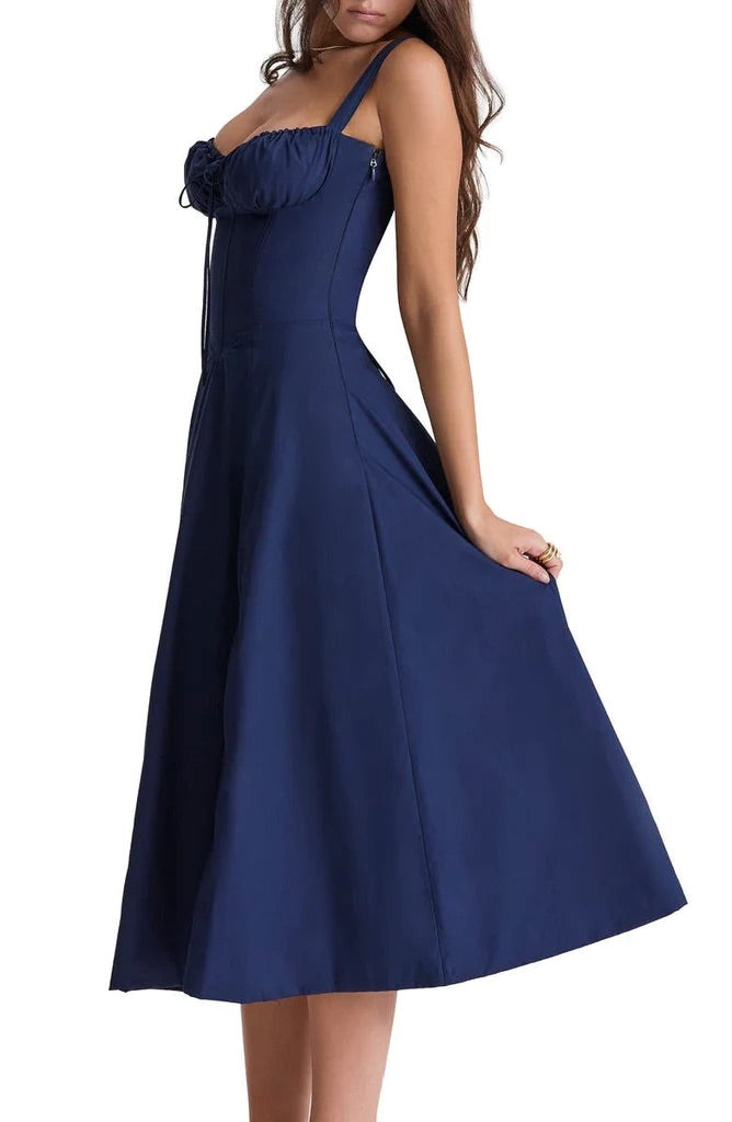 Vestido floral que marca la cintura
