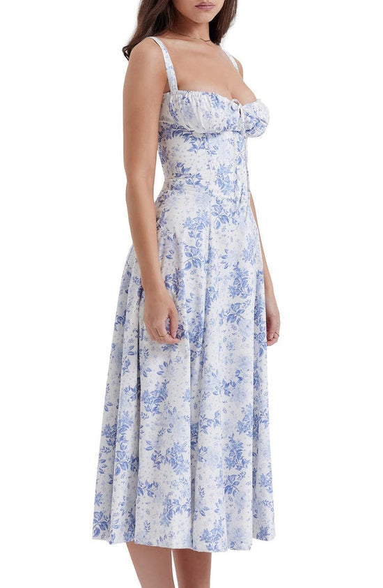 Vestido floral que marca la cintura