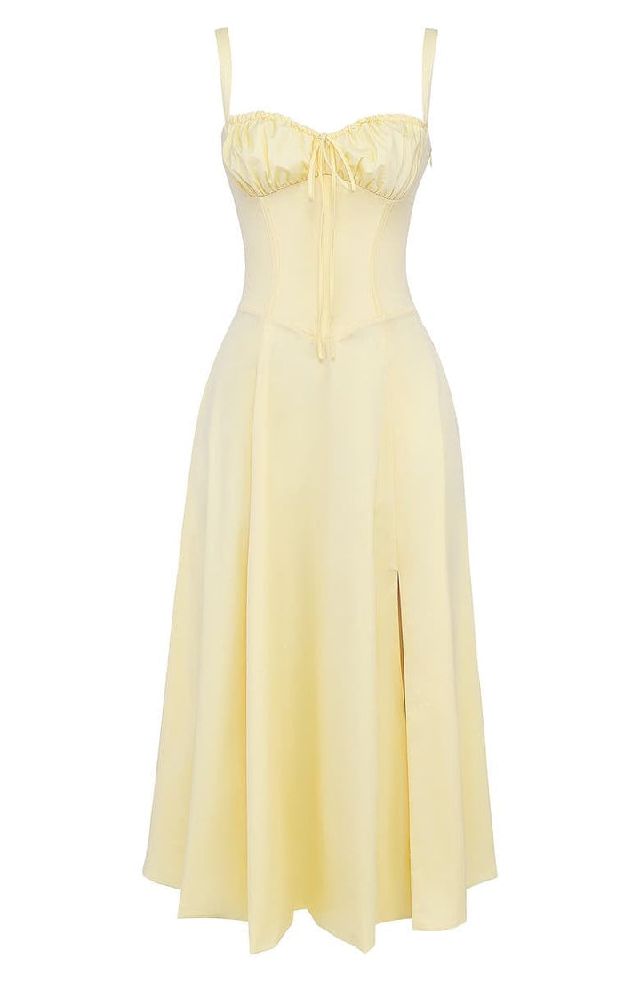 Vestido floral que marca la cintura