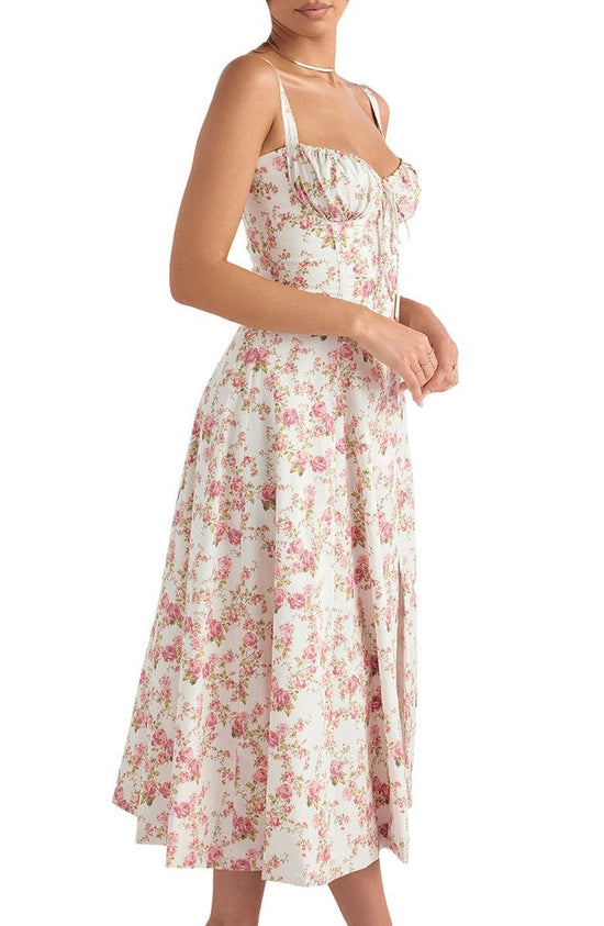 Vestido floral que marca la cintura