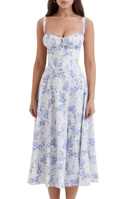 Vestido floral que marca la cintura