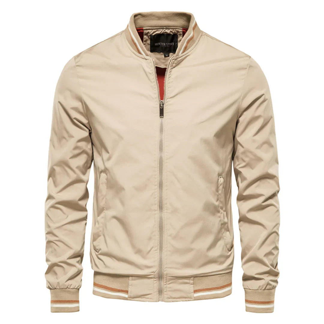 Chaqueta bomber UrbanFlex: estilo elegante y comodidad para el día a día