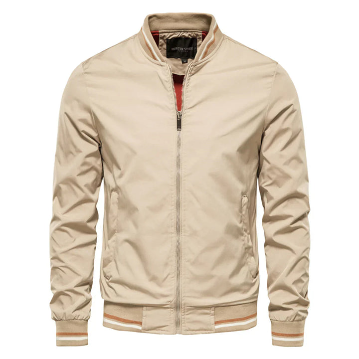 Chaqueta bomber UrbanFlex: estilo elegante y comodidad para el día a día