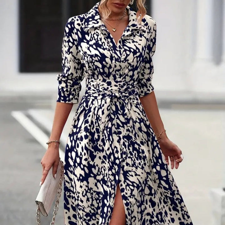 Vestido midi de corte en A con cinturilla ajustable, vista de cerca