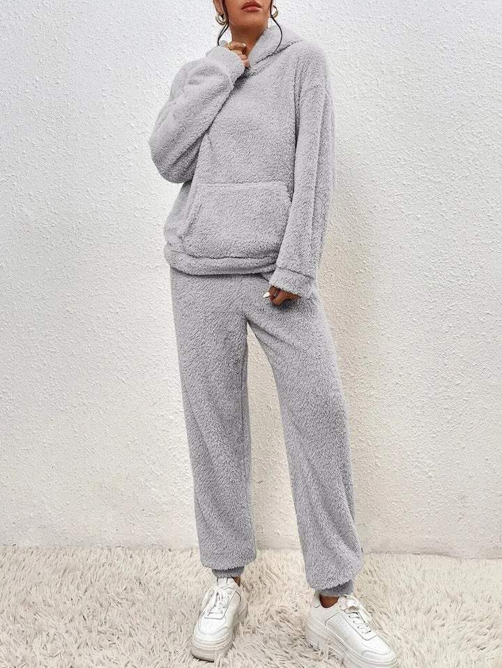 Pijama de felpa con capucha ultracómodo: elegancia acogedora para momentos de relax