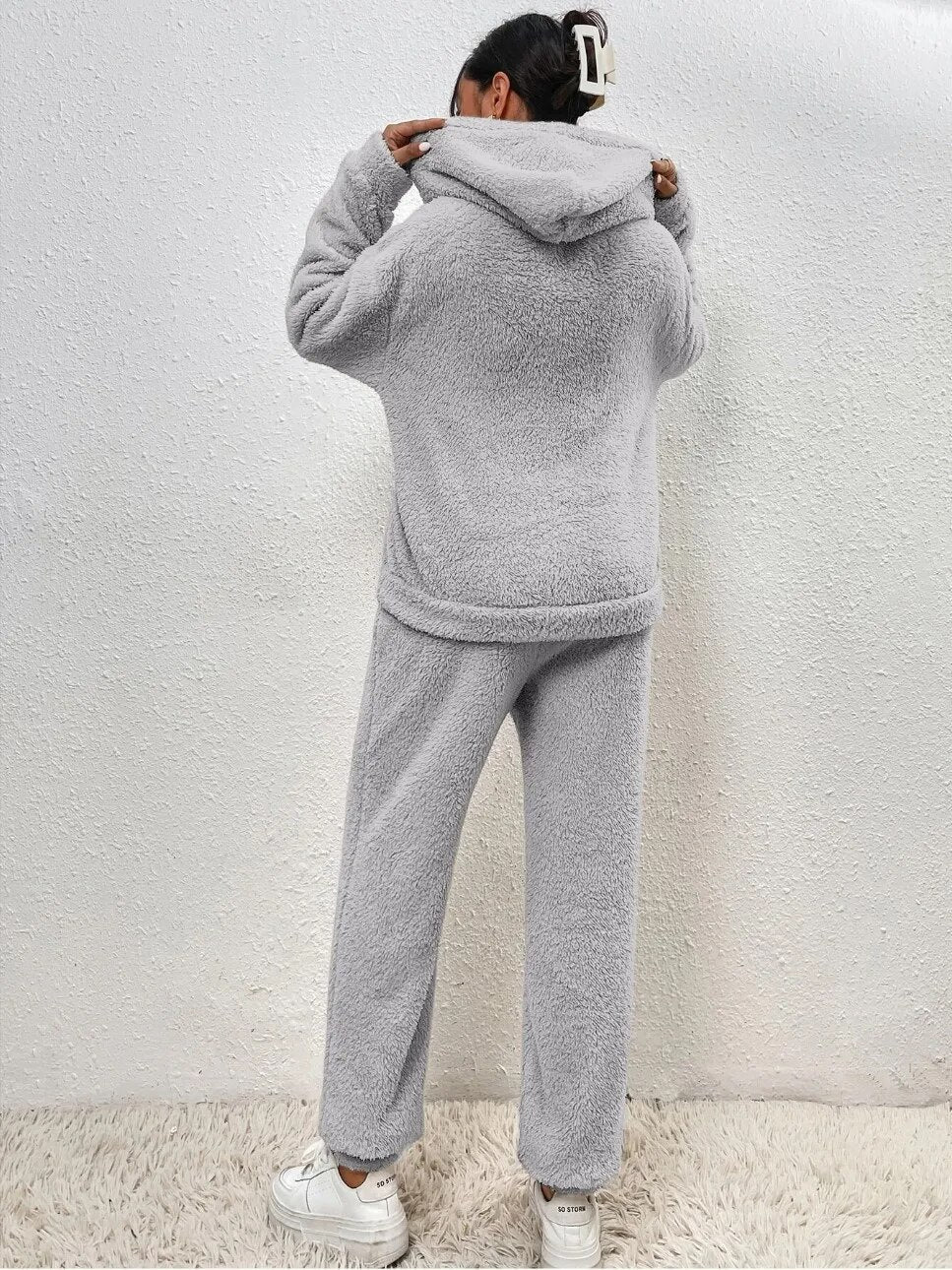 Pijama de felpa con capucha ultracómodo: elegancia acogedora para momentos de relax