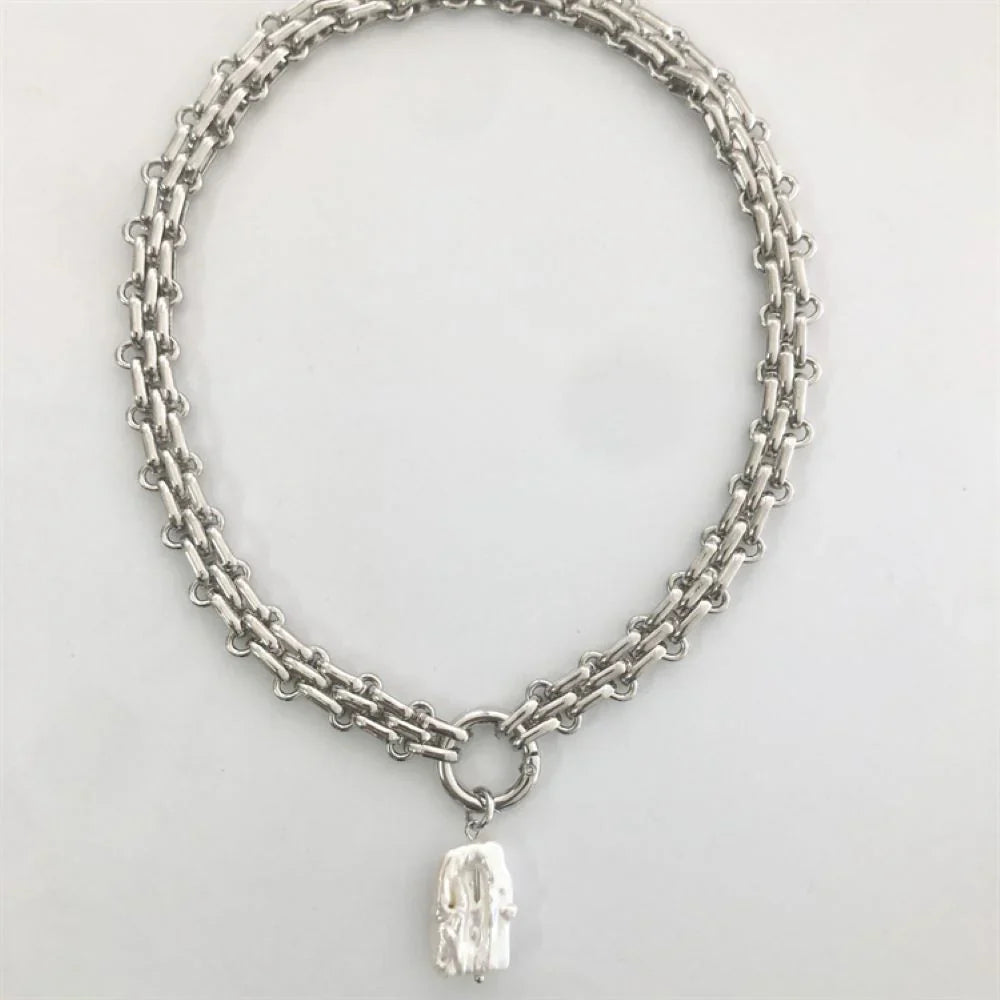 Collar de perlas barrocas de agua dulce con cadena de oro y plata