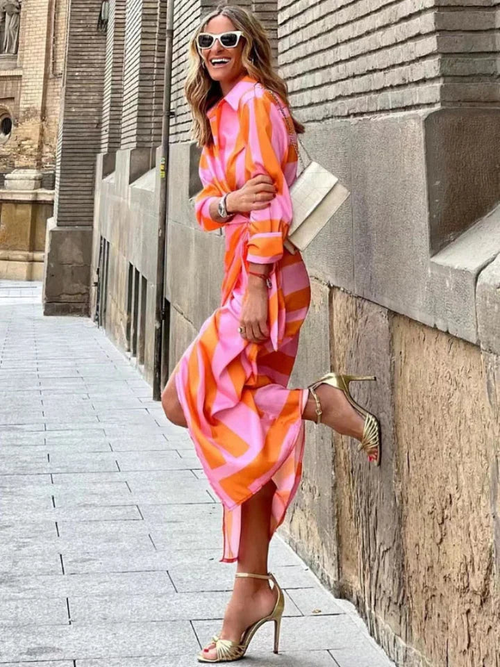 Un vestido veraniego alegre, lleno de color y encanto
