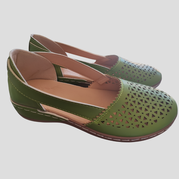 Sandalias de cuña sin cordones.