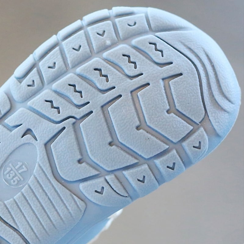 Ember – Zapatos minimalistas para bebés: flexibles y seguros
