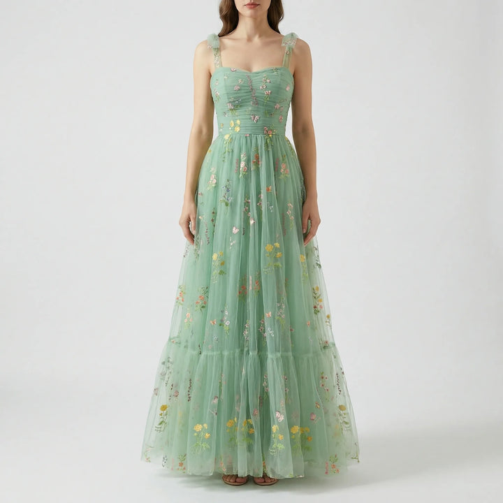 Tullevara - Vestido de gala de tul bordado