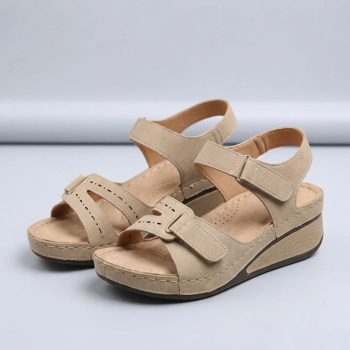 Veltrisa - Sandalia de cuña con punta abierta y doble tira