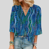 Blusa Abstracta con Puntos y Cuello en V Flattering