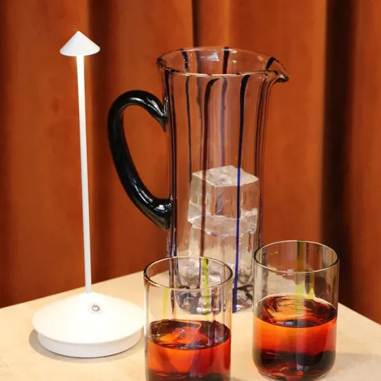 Lámpara de Mesa LED Inalámbrica para una Atmosfera Acogedora