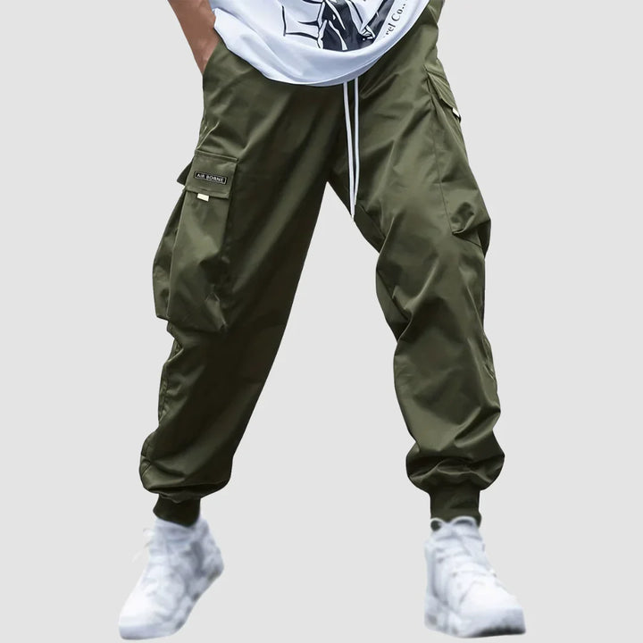 Pantalones cargo elegantes para hombre con un corte cómodo y un diseño funcional