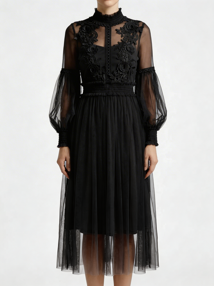 Vestido Midi de Malla con Aplicación Floral