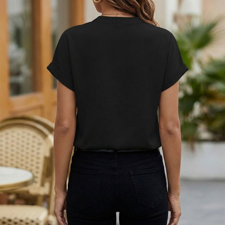 Blusa Elegante con Cuello en V Encanto Timeless para Mujeres