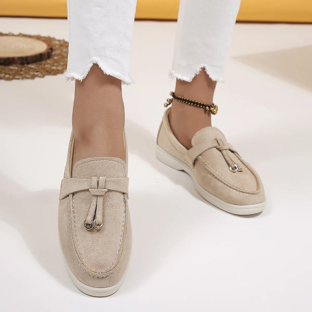 Mocasines beige de piel para mujer