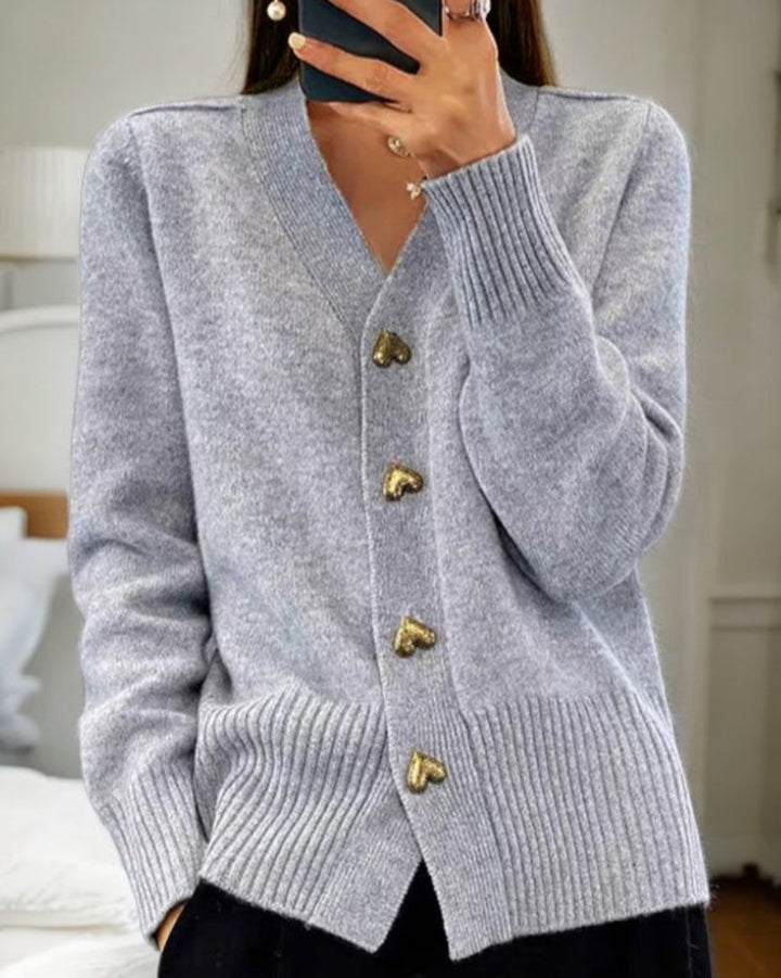 Calidez, Elegancia y Encanto Femenino Intemporal Cardigan